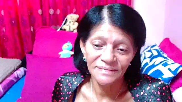 Snapshot of SLUTTYROXY chatting on 09.14.25 SLUTTYROXY online show from 09.14.25