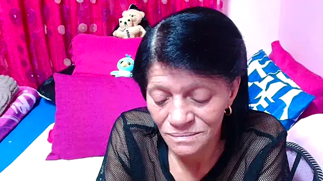 Snapshot of SLUTTYROXY chatting on 09.14.25 SLUTTYROXY online show from 09.14.25