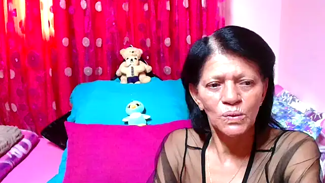 Snapshot of SLUTTYROXY chatting on 09.16.25 SLUTTYROXY online show from 09.16.25