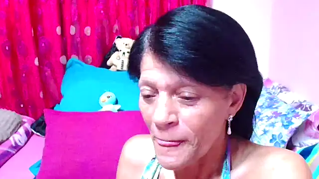 Snapshot of SLUTTYROXY chatting on 09.20.25 SLUTTYROXY online show from 09.20.25