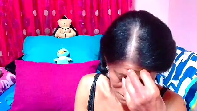 Snapshot of SLUTTYROXY chatting on 09.26.25 SLUTTYROXY online show from 09.26.25