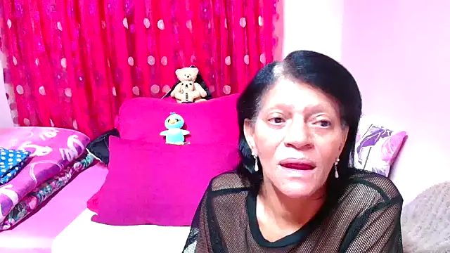 Snapshot of SLUTTYROXY chatting on 10.09.25 SLUTTYROXY online show from 10.09.25