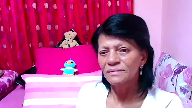 Snapshot of SLUTTYROXY chatting on 11.03.25 SLUTTYROXY online show from 11.03.25