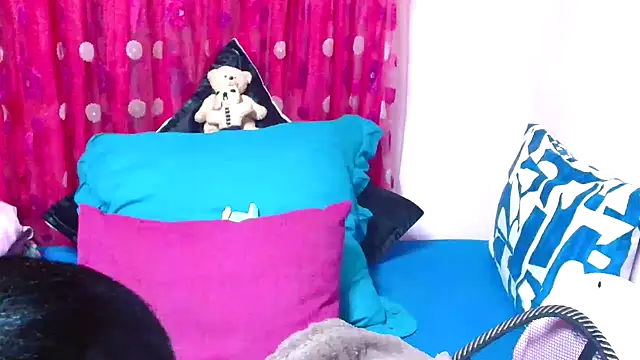 Snapshot of SLUTTYROXY chatting on 11.13.25 SLUTTYROXY online show from 11.13.25