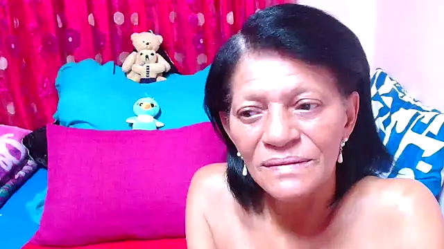 Snapshot of SLUTTYROXY chatting on 11.22.25 SLUTTYROXY online show from 11.22.25