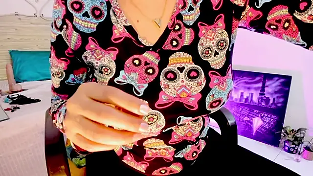 Snapshot of lilahSweet chatting on 11.12.25 lilahSweet online show from 11.12.25