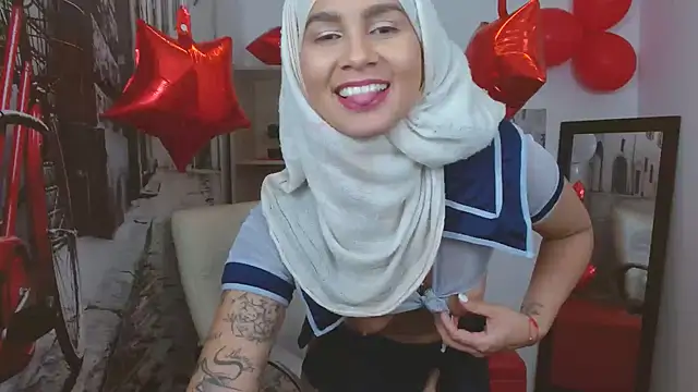 Snapshot of Shay__lee chatting on 02.19.25 Shay lee online show from 02.19.25
