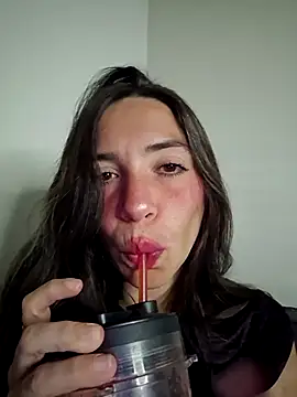 loveuu-bae online show from 12.03.25