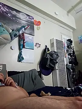 Snapshot of UncutHammer69 chatting on 12.01.24 UncutHammer69 online show from 12.01.24