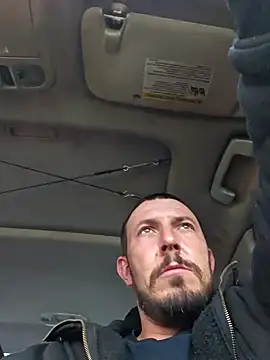 Snapshot of UncutHammer69 chatting on 12.24.24 UncutHammer69 online show from 12.24.24