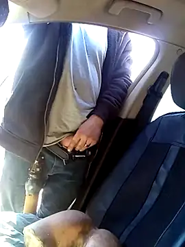 Snapshot of UncutHammer69 chatting on 12.29.24 UncutHammer69 online show from 12.29.24