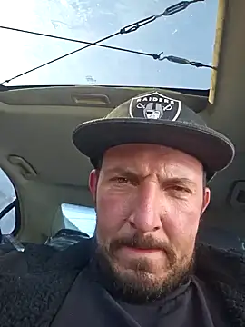 Snapshot of UncutHammer69 chatting on 01.08.25 UncutHammer69 online show from 01.08.25