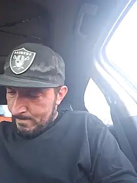 Snapshot of UncutHammer69 chatting on 01.13.25 UncutHammer69 online show from 01.13.25