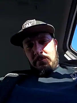 Snapshot of UncutHammer69 chatting on 01.16.25 UncutHammer69 online show from 01.16.25