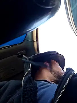 Snapshot of UncutHammer69 chatting on 02.04.25 UncutHammer69 online show from 02.04.25