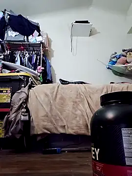 Snapshot of UncutHammer69 chatting on 02.04.25 UncutHammer69 online show from 02.04.25