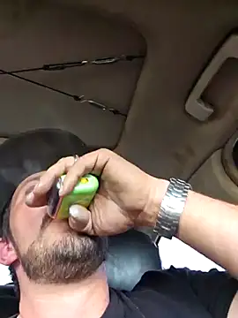 Snapshot of UncutHammer69 chatting on 02.05.25 UncutHammer69 online show from 02.05.25