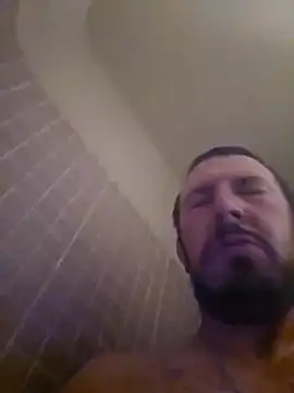 Snapshot of UncutHammer69 chatting on 02.06.25 UncutHammer69 online show from 02.06.25