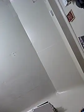 Snapshot of UncutHammer69 chatting on 02.23.25 UncutHammer69 online show from 02.23.25