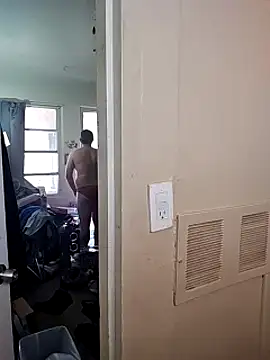 Snapshot of UncutHammer69 chatting on 02.26.25 UncutHammer69 online show from 02.26.25