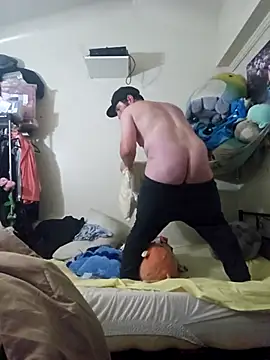 Snapshot of UncutHammer69 chatting on 03.03.25 UncutHammer69 online show from 03.03.25