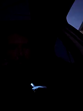 Snapshot of UncutHammer69 chatting on 03.10.25 UncutHammer69 online show from 03.10.25