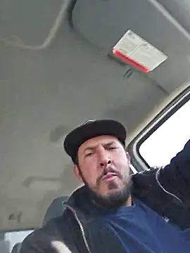 Snapshot of UncutHammer69 chatting on 03.10.25 UncutHammer69 online show from 03.10.25