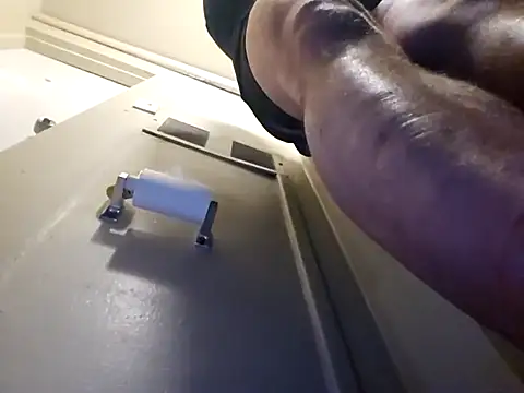 Snapshot of UncutHammer69 chatting on 03.15.25 UncutHammer69 online show from 03.15.25