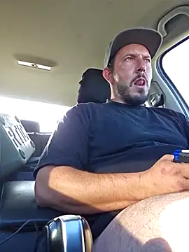 Snapshot of UncutHammer69 chatting on 09.08.25 UncutHammer69 online show from 09.08.25