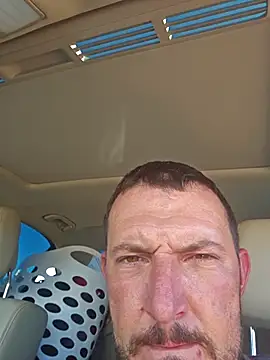 Snapshot of UncutHammer69 chatting on 10.13.25 UncutHammer69 online show from 10.13.25