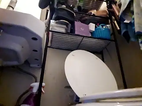 Snapshot of UncutHammer69 chatting on 10.18.25 UncutHammer69 online show from 10.18.25