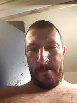 Snapshot of UncutHammer69 chatting on 10.20.25 UncutHammer69 online show from 10.20.25