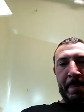 Snapshot of UncutHammer69 chatting on 10.22.25 UncutHammer69 online show from 10.22.25