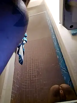 Snapshot of UncutHammer69 chatting on 10.30.25 UncutHammer69 online show from 10.30.25