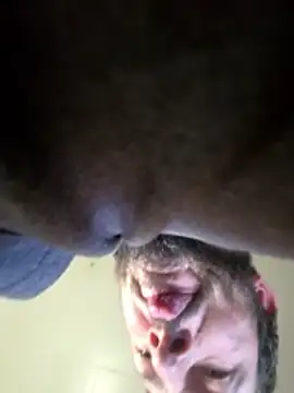 Snapshot of UncutHammer69 chatting on 01.11.26 UncutHammer69 online show from 01.11.26