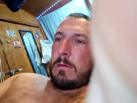 Snapshot of UncutHammer69 chatting on 03.03.26 UncutHammer69 online show from 03.03.26