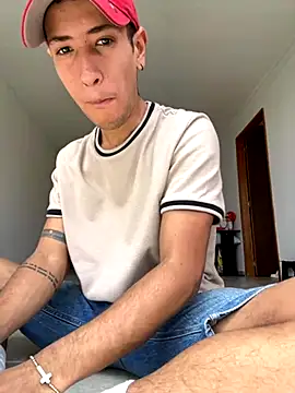 RetainedHound online show from 10.05.25