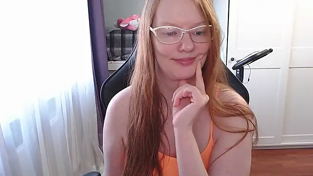 Snapshot of Lady_Inari chatting on 09.30.25 Lady Inari online show from 09.30.25