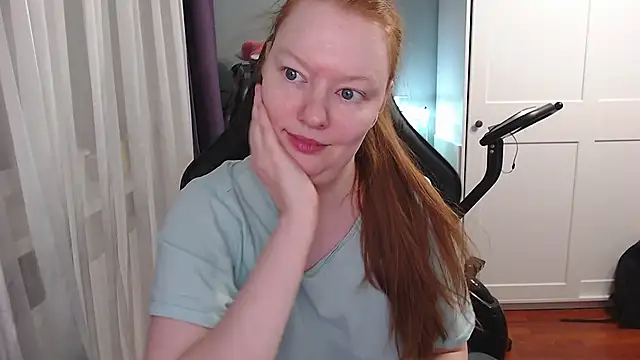 Snapshot of Lady_Inari chatting on 09.30.25 Lady Inari online show from 09.30.25