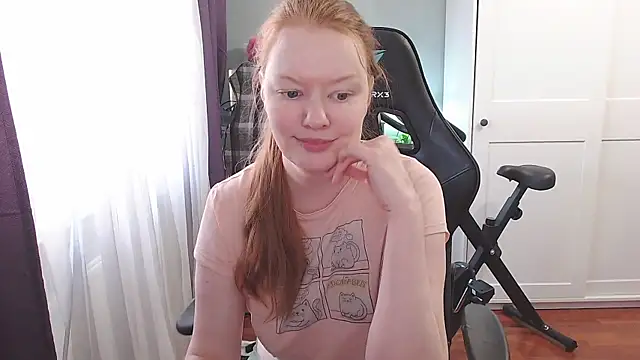 Snapshot of Lady_Inari chatting on 10.18.25 Lady Inari online show from 10.18.25