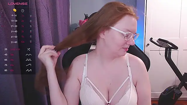 Snapshot of Lady_Inari chatting on 10.26.25 Lady Inari online show from 10.26.25