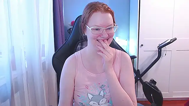 Snapshot of Lady_Inari chatting on 11.22.25 Lady Inari online show from 11.22.25