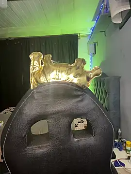 yanza2002 online show from 02.03.26