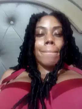 Snapshot of HONEYSWEETS_LIVE chatting on 03.08.25 HONEYSWEETS LIVE online show from 03.08.25