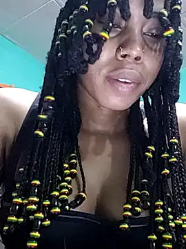 Snapshot of HONEYSWEETS_LIVE chatting on 10.05.25 HONEYSWEETS LIVE online show from 10.05.25