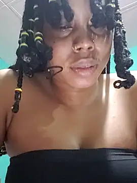 Snapshot of HONEYSWEETS_LIVE chatting on 10.22.25 HONEYSWEETS LIVE online show from 10.22.25