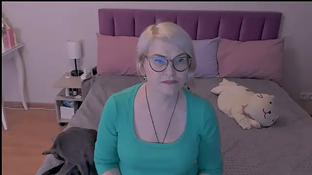 sabrinamacmarren online show from 03.10.25