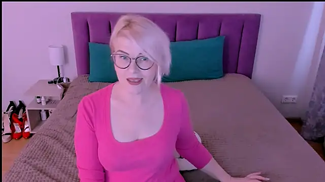 sabrinamacmarren online show from 09.21.25