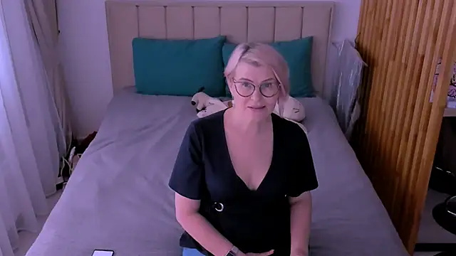 sabrinamacmarren online show from 03.02.26