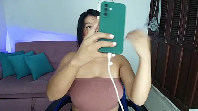 Julieta Sandia online show from 02.08.26